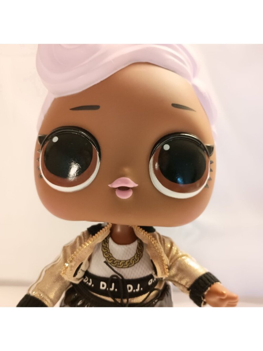 LOL Surprise Big B.B. DJ Doll 11" Gold Jacket Fashion Doll New MSRP $39.99 - Picture 6 of 6